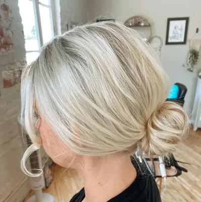 Низкий «свадебный» пучок